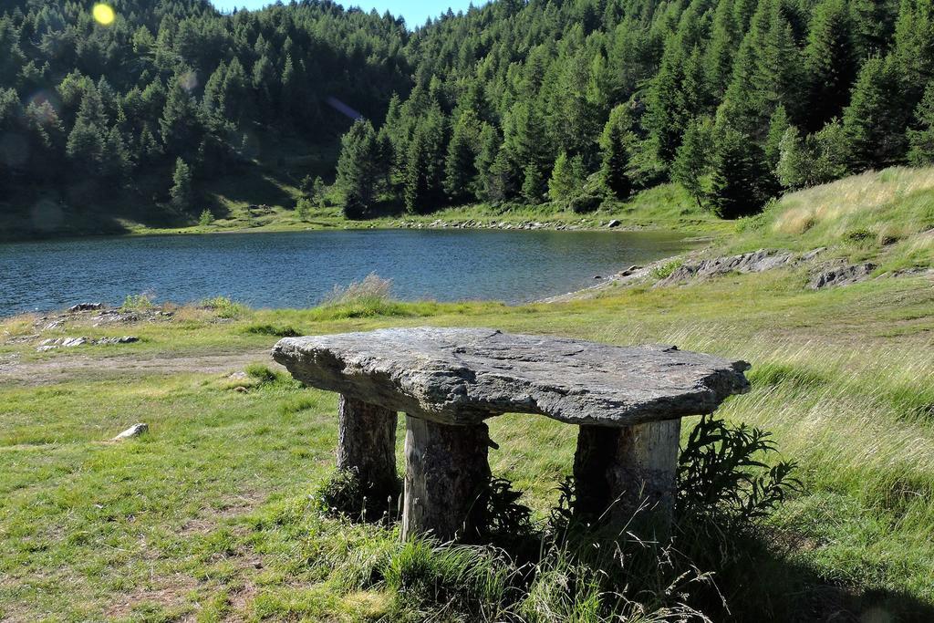 Monno Rifugio Al Lago Del Mortirolo In Inverno Raggiungibile Solo A Piedi מראה חיצוני תמונה