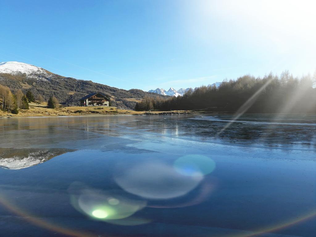 Monno Rifugio Al Lago Del Mortirolo In Inverno Raggiungibile Solo A Piedi מראה חיצוני תמונה