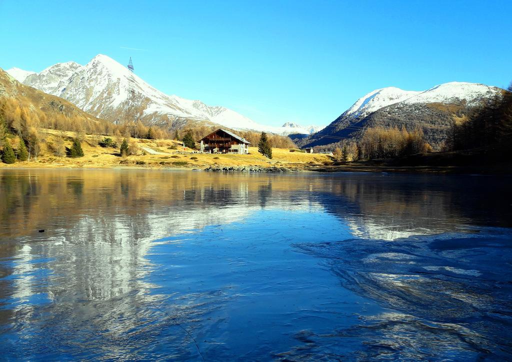 Monno Rifugio Al Lago Del Mortirolo In Inverno Raggiungibile Solo A Piedi מראה חיצוני תמונה