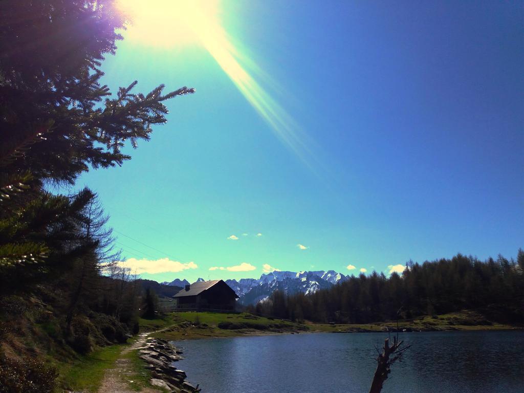 Monno Rifugio Al Lago Del Mortirolo In Inverno Raggiungibile Solo A Piedi מראה חיצוני תמונה