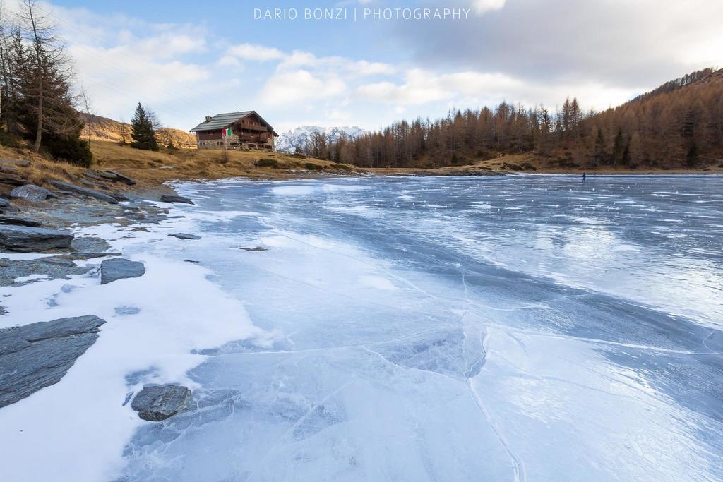 Monno Rifugio Al Lago Del Mortirolo In Inverno Raggiungibile Solo A Piedi מראה חיצוני תמונה