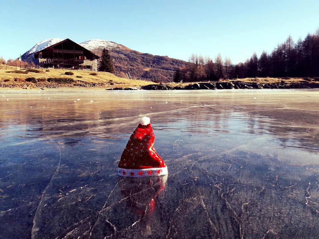 Monno Rifugio Al Lago Del Mortirolo In Inverno Raggiungibile Solo A Piedi מראה חיצוני תמונה