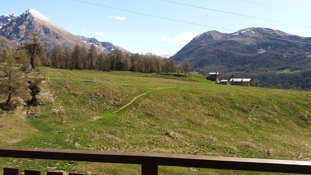 Monno Rifugio Al Lago Del Mortirolo In Inverno Raggiungibile Solo A Piedi מראה חיצוני תמונה