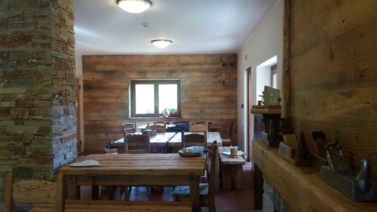 Monno Rifugio Al Lago Del Mortirolo In Inverno Raggiungibile Solo A Piedi מראה חיצוני תמונה