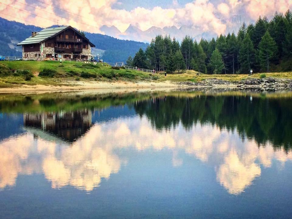 Monno Rifugio Al Lago Del Mortirolo In Inverno Raggiungibile Solo A Piedi מראה חיצוני תמונה