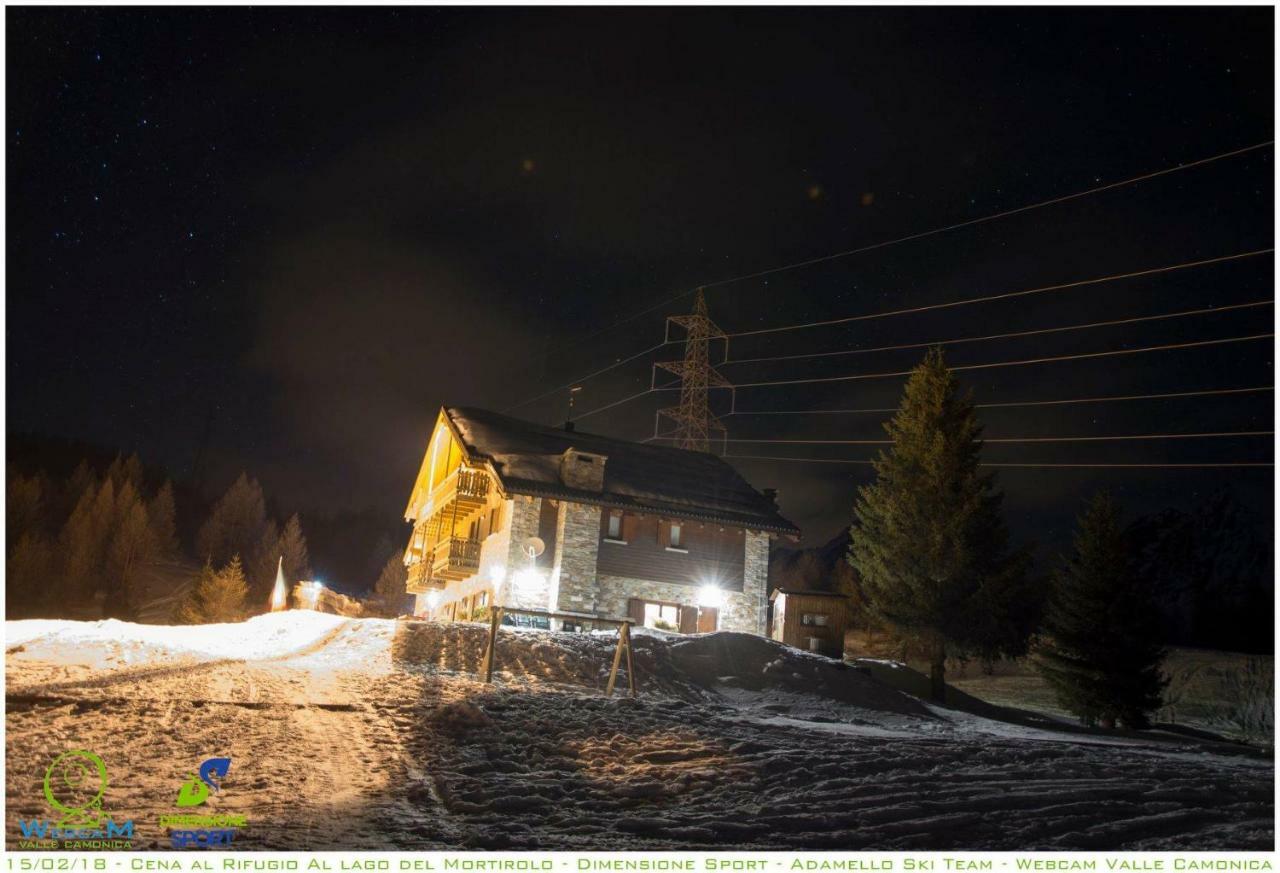 Monno Rifugio Al Lago Del Mortirolo In Inverno Raggiungibile Solo A Piedi מראה חיצוני תמונה