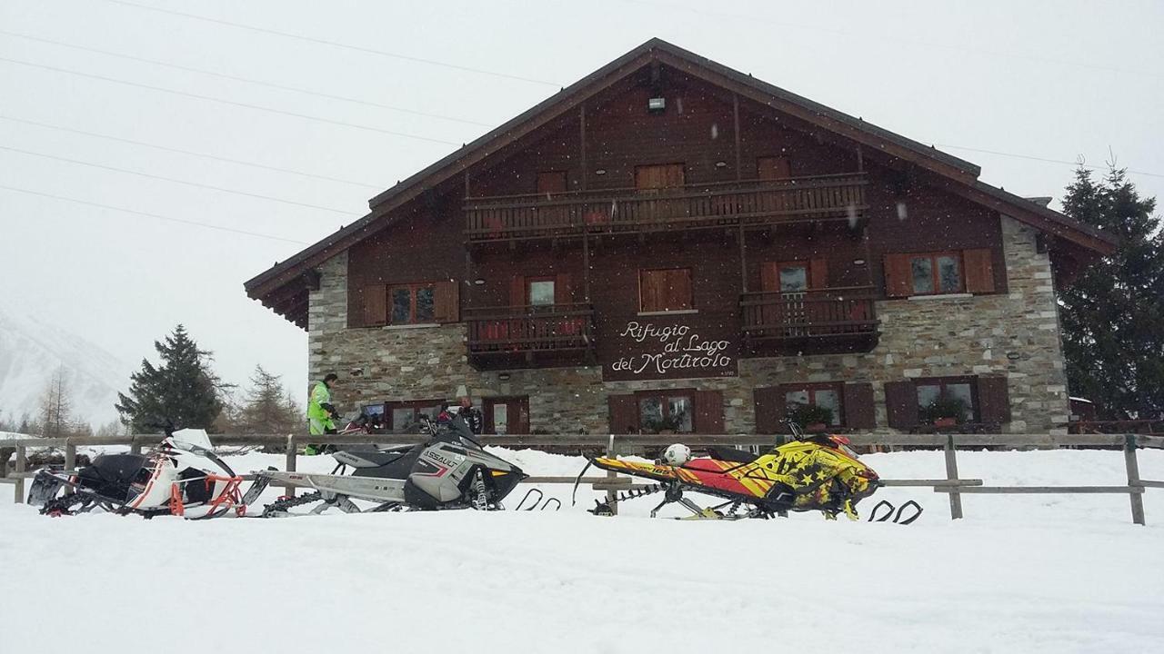 Monno Rifugio Al Lago Del Mortirolo In Inverno Raggiungibile Solo A Piedi מראה חיצוני תמונה