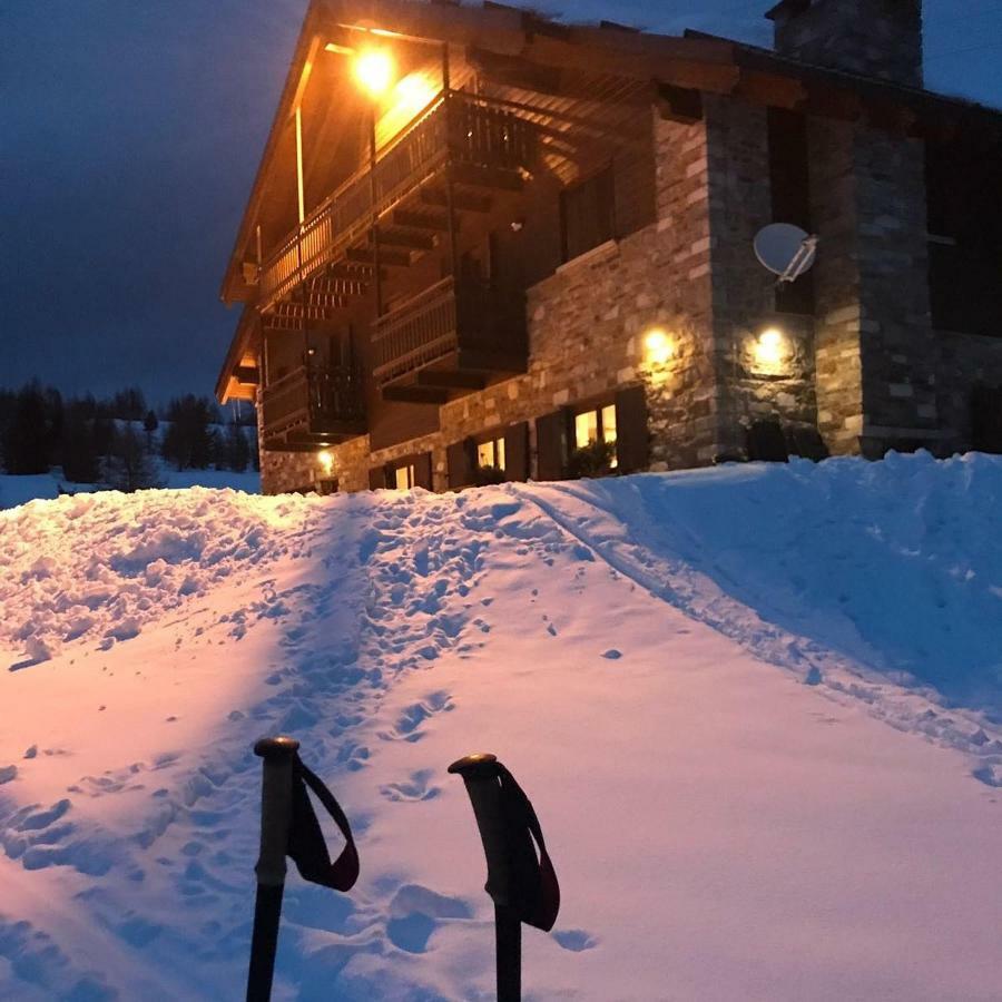 Monno Rifugio Al Lago Del Mortirolo In Inverno Raggiungibile Solo A Piedi מראה חיצוני תמונה